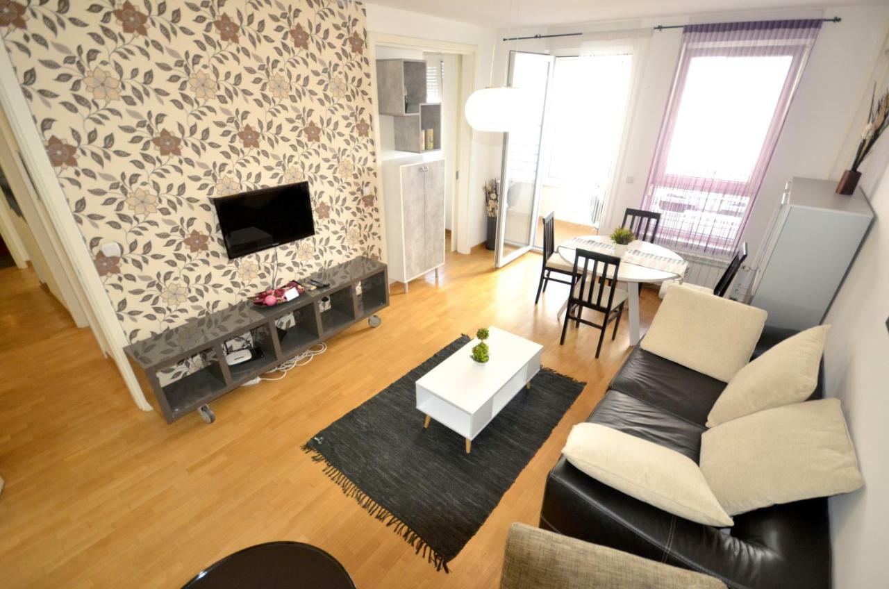 Clean&Cozy Apartments Novi Beograd מראה חיצוני תמונה