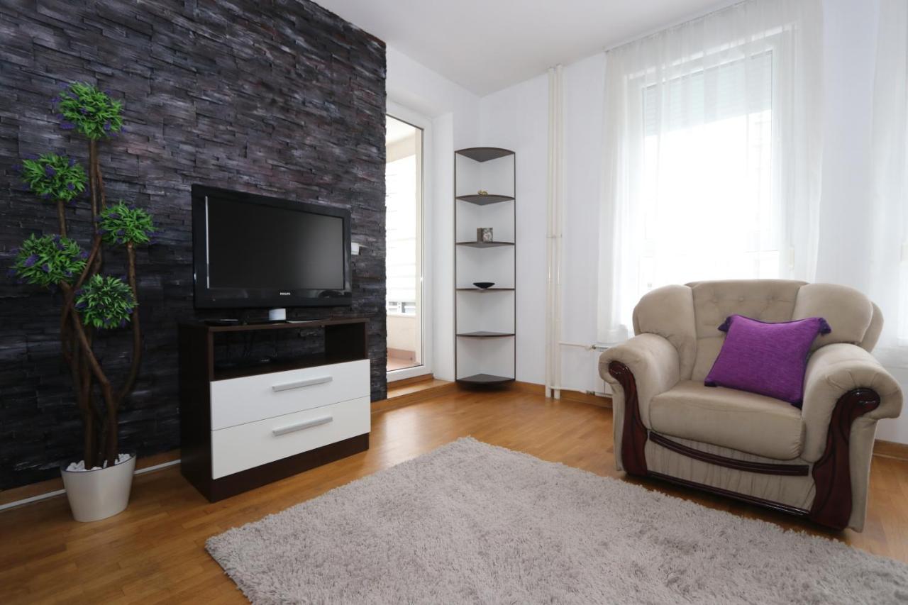 Clean&Cozy Apartments Novi Beograd מראה חיצוני תמונה